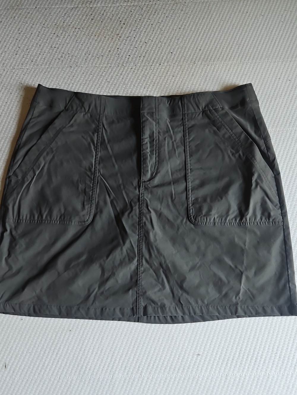 Eddie Bauer Olive Women's Skirt with Logo Tag